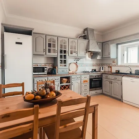 Baleia Atlantic - 5 Bedroom With Pool Πανσιόν