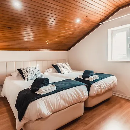 Baleia Atlantic - 5 Bedroom With Pool Πανσιόν Santa Cruz (Oeste)